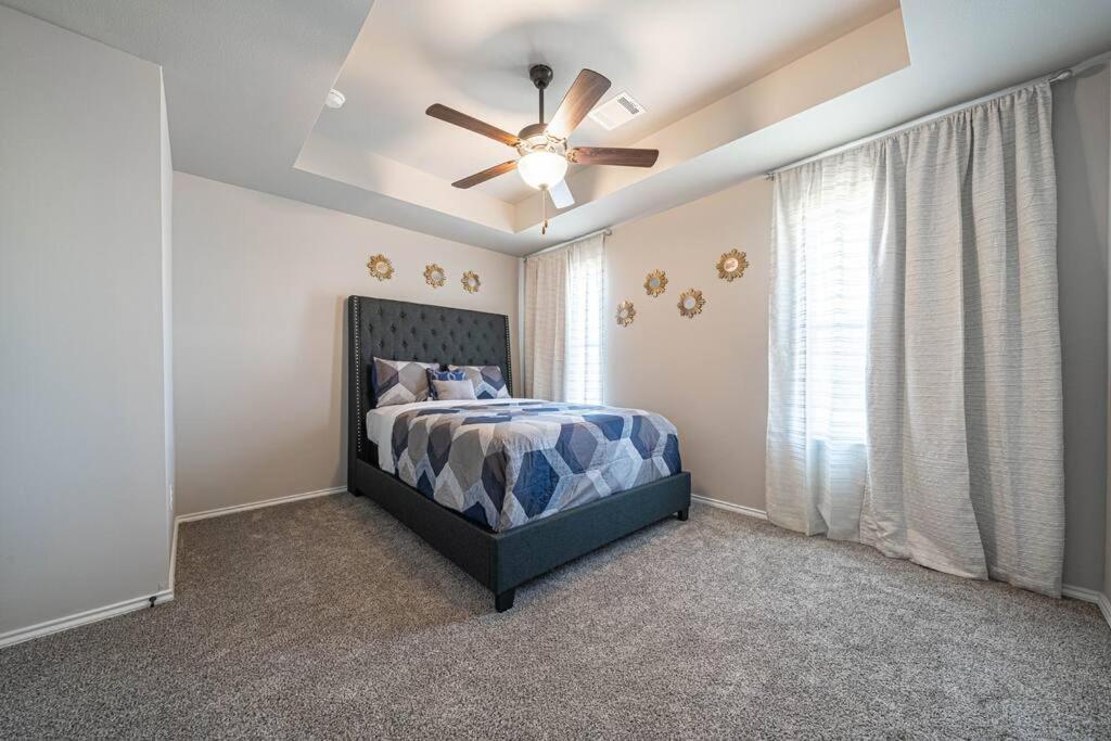 Hébergement de vacances Gorgeous, Brand New 3 Bedrooms Home- Built 2024, Near Seaworld & Lackland Afb *